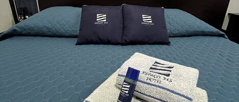 Double Room | Free WiFi, bed sheets