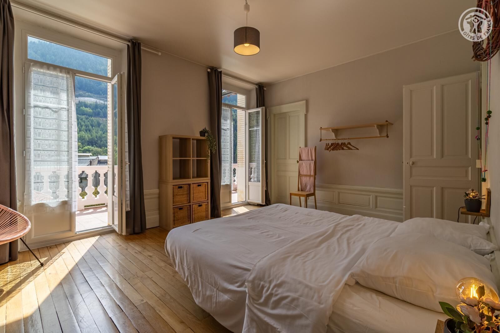 8 bedrooms, iron/ironing board, travel crib, free WiFi