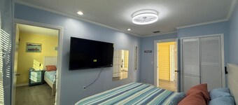 1940 Retro Themed 4 Bedroom 2 Bath Beach Front Bungalow w/Private Pool & More!