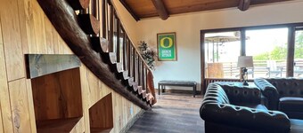 Cabin Retreat-nearUO-Arpt-Vineyards-slps 1-16-Events ok with prior-PETSTAYFREE