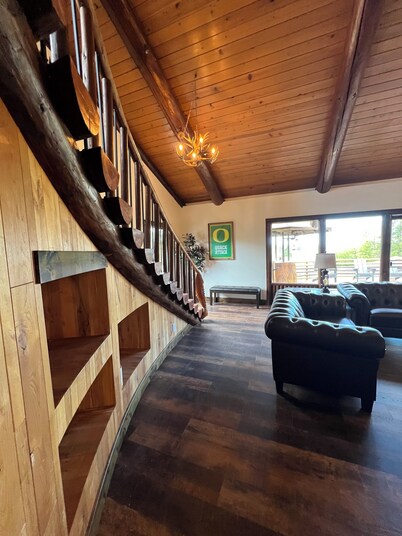 Cabin Retreat-nearUO-Arpt-Vineyards-slps 1-16-Events ok with prior-PETSTAYFREE