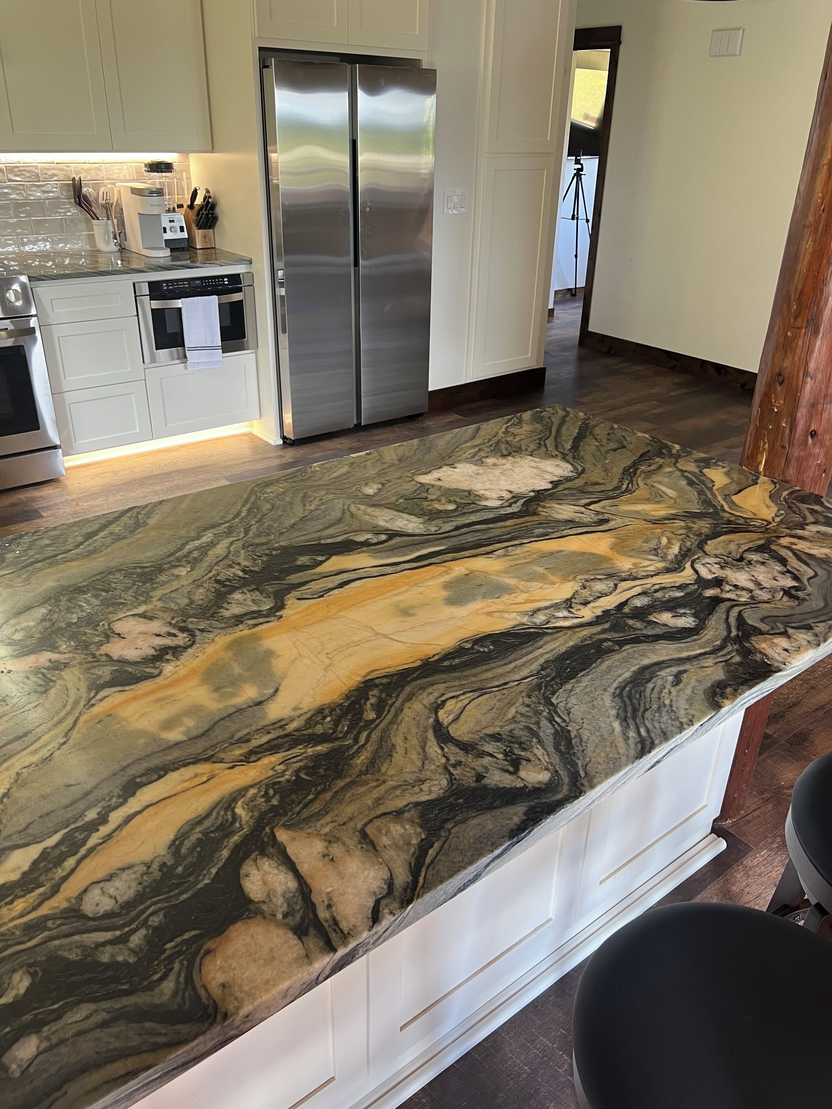 Micro-ondes, four, plaque de cuisson, lave-vaisselle