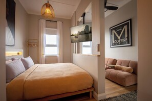 1 slaapkamer, een strijkplank/strijkijzer, gratis wifi, beddengoed