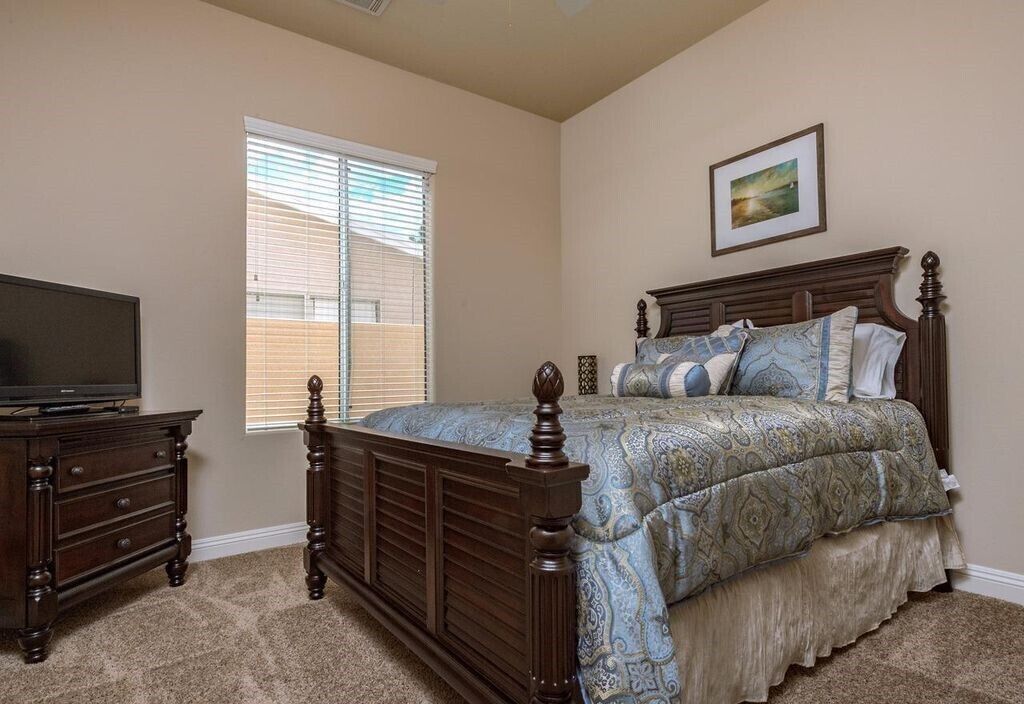 3 bedrooms, iron/ironing board, free WiFi, bed sheets