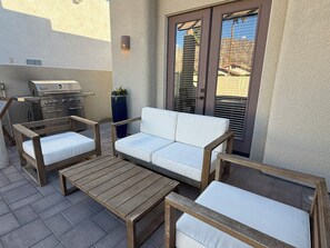 Terrace/patio - Santa Fe–Style La Quinta Cove Home with Private Pool & Spa (La Quinta)