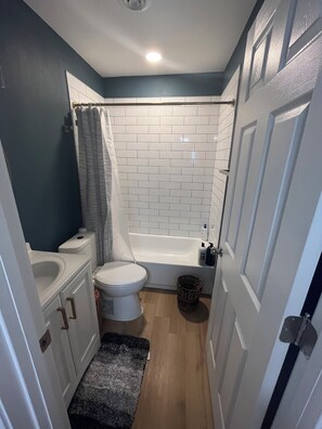 Handtücher, Seife, Toilettenpapier