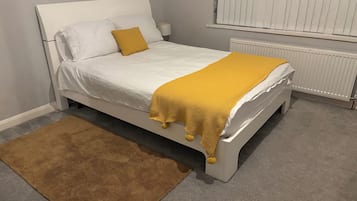 4 habitaciones, wifi gratis y ropa de cama