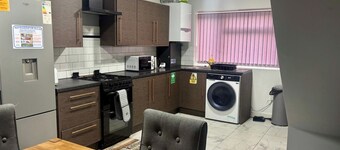 1 Room Ensuite Flat - Sleeps 2 With Sky Full Fibre