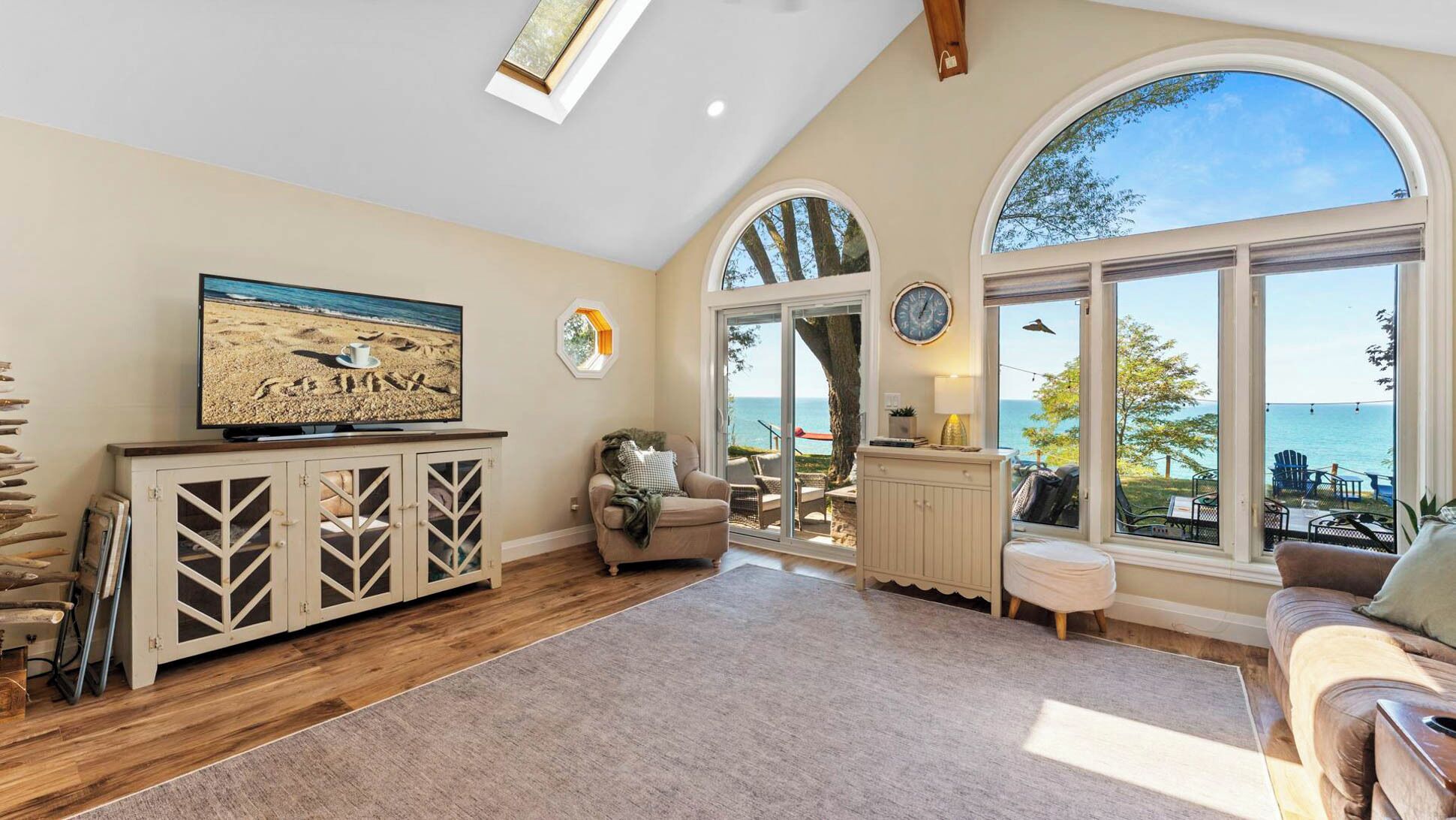 Smart TV, fireplace, books