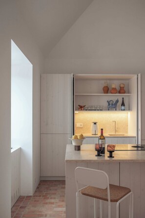 Refrigerador, horno, parrilla de estufa y lavavajillas 