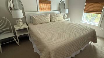 5 bedrooms, iron/ironing board, internet, bed sheets