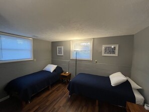 3 多间卧室、熨斗/熨衣板、WiFi、床单