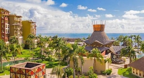 Exterior - Cancún's Premier Beach Front Resort & Spa (Cancun)