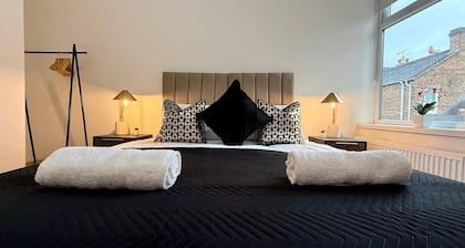 The Weaver by Nesting Hub