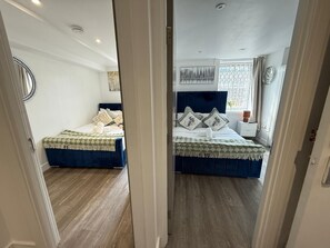 2 bedrooms, iron/ironing board, WiFi, bed sheets - Cozy 2-Bedroom Apartment in Kentish Town Ideal for Relaxing Stays with Amenities (London)