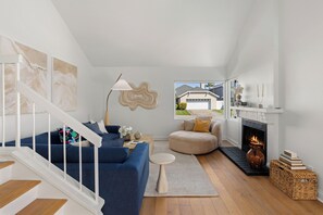 Televisie en een open haard