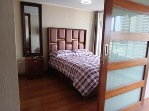1 bedroom, iron/ironing board, WiFi, bed sheets - Apartment, PRIVATE & PANORAMIC. Near MIRAFLORES & BEACHES. Pool Gym Private Park (Lima)