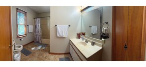 Hair dryer, towels, soap, toilet paper - Charming and peaceful cottage (Kingsport)
