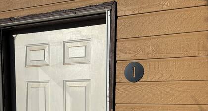 Charming 2-bedroom Getaway in Broadus