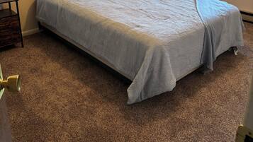 WiFi, bed sheets