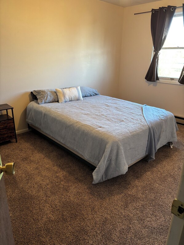 WiFi, bed sheets