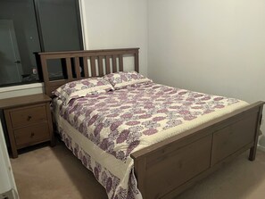 2 chambres, fer et planche à repasser, Wi-Fi gratuit, draps fournis