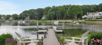 Waterfront tranquility near Sag Harbor Village