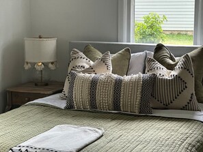 2 makuuhuonetta, silitysrauta/-lauta, Wi-Fi, vuodevaatteet