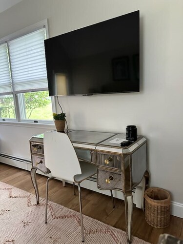 Beautiful Private Room Near Stony Brook University