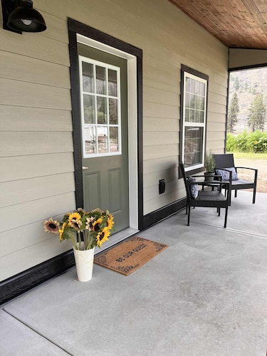 Charming Country Hideaway – The Paisley Guest House