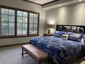 2 makuuhuonetta, silitysrauta/-lauta, ilmainen Wi-Fi, vuodevaatteet