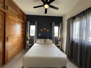 3 chambres, fer et planche Ă repasser, accĂšs Ă Internet, literie fournie