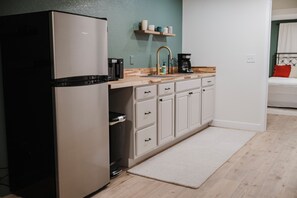 Interior - NEW Spacious Park-view Walk-out Basement near Coffee and Trails (Colorado Springs)