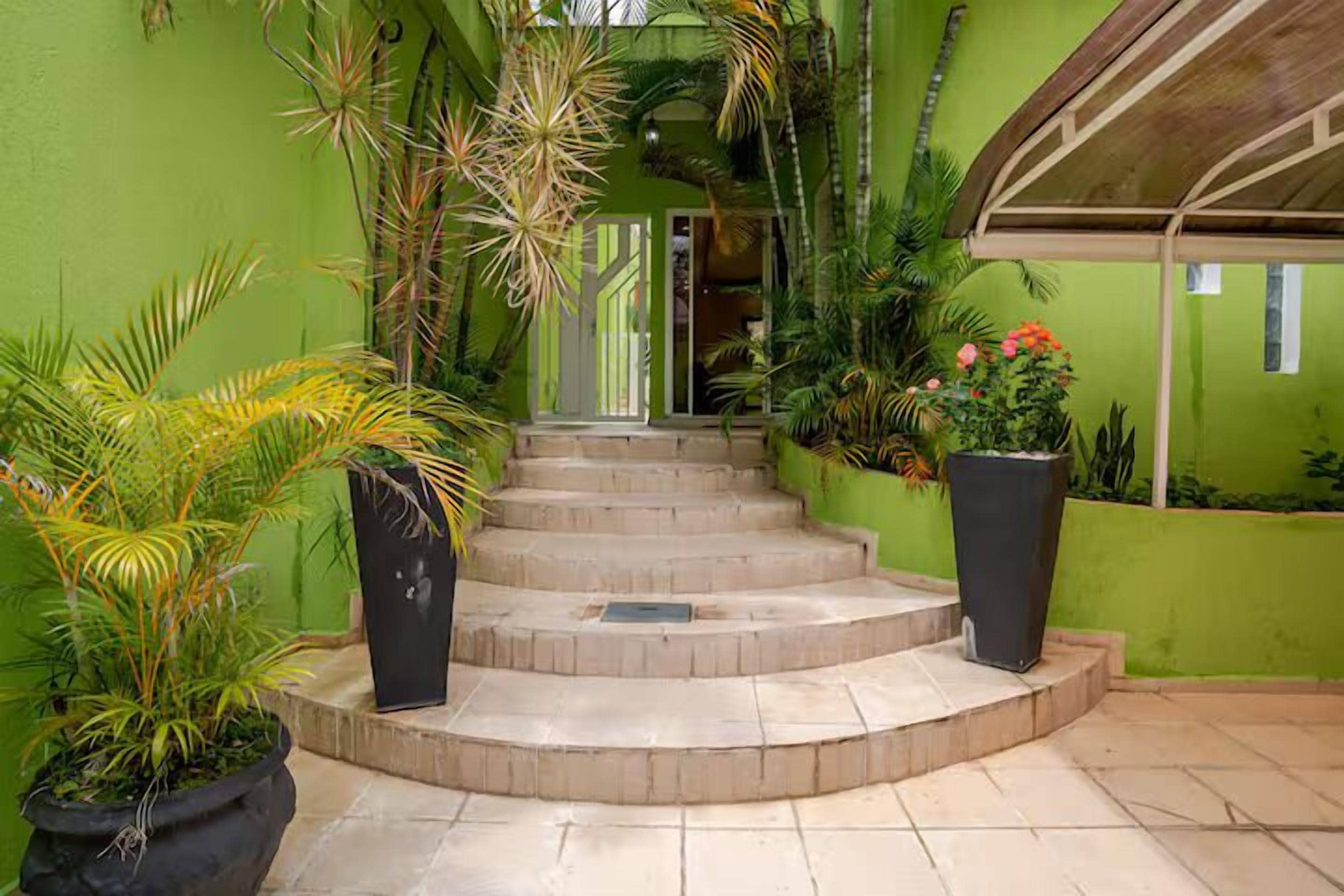 مدخل المنشأة