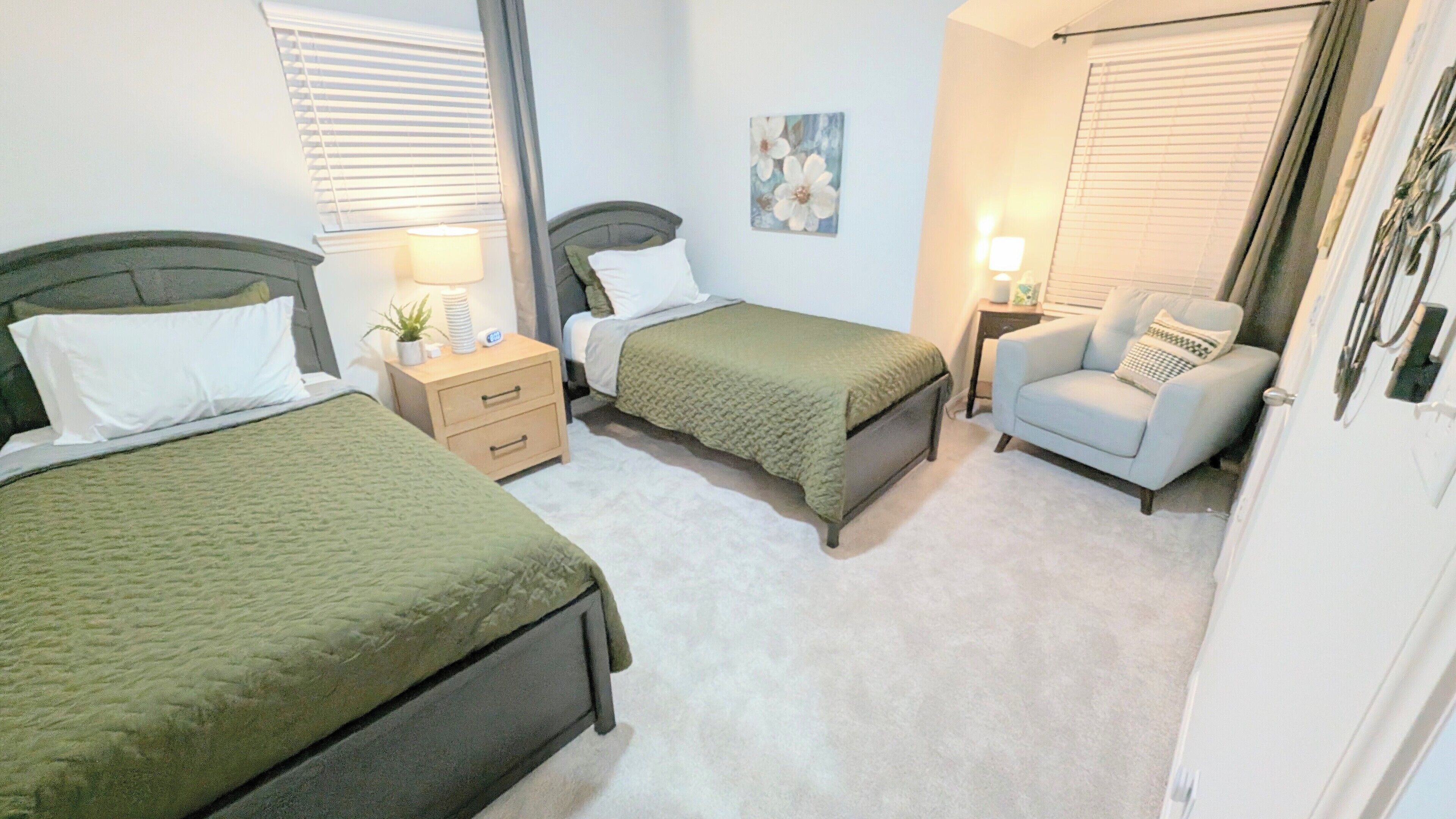 3 Schlafzimmer, Schreibtisch, Bügeleisen/Bügelbrett, Reisekinderbett