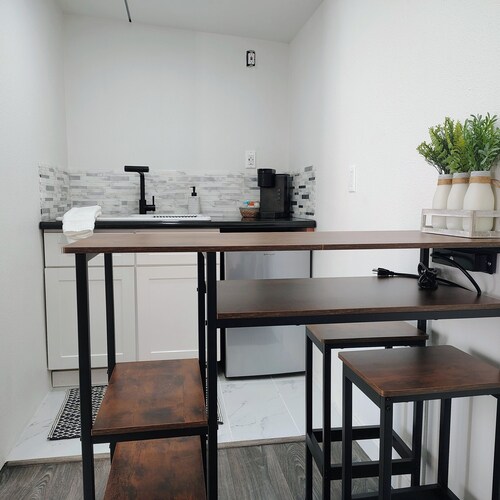 Charming Studio in Roseville