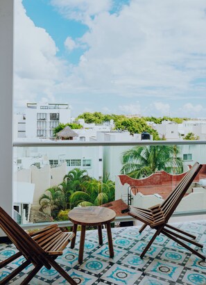 Superior kamer, 2 tweepersoonsbedden, balkon, uitzicht op tuin | Een bureau, gratis wifi, beddengoed