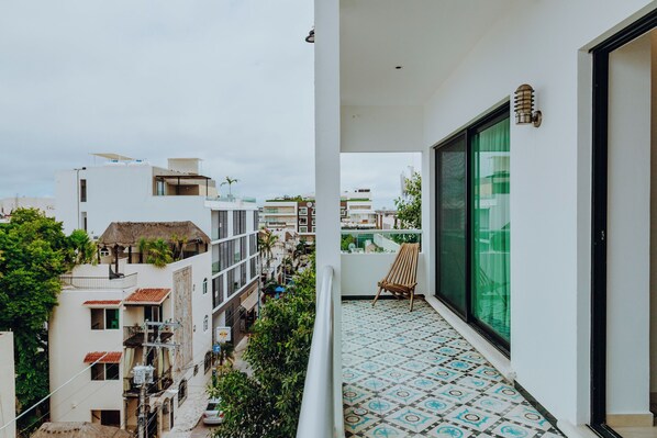 Presidential Room, Non Smoking, Garden View | Terrace/patio