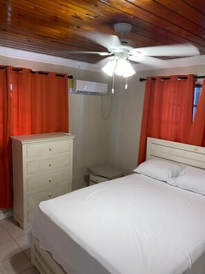 Room - Manoah #1 - Place of Rest (Mangrove Cay)