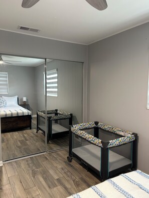 3 bedrooms, iron/ironing board, travel cot, free WiFi