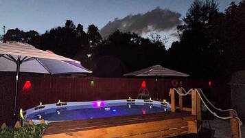 مغطس سبا خارجي