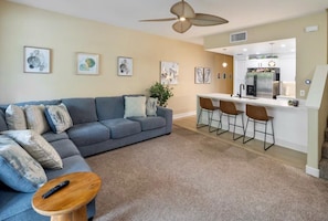 TV - Modern Family Beach Villa near shops and dining (Kapolei)