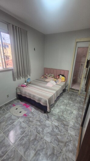 7 bedrooms, iron/ironing board, WiFi, bed sheets