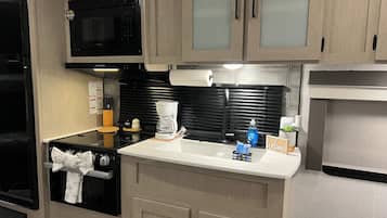 微波炉、烤箱、炉灶