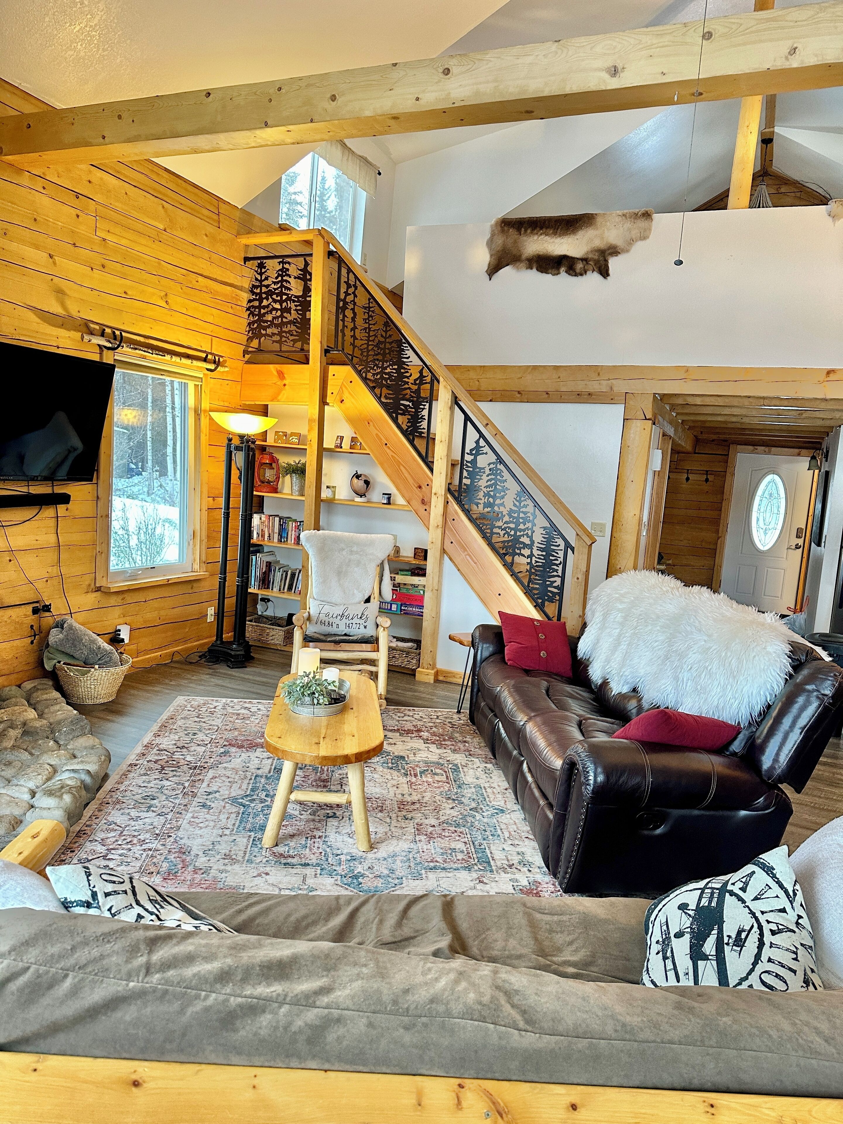 تلفزيون ذكي، مدفأة، كُتُب