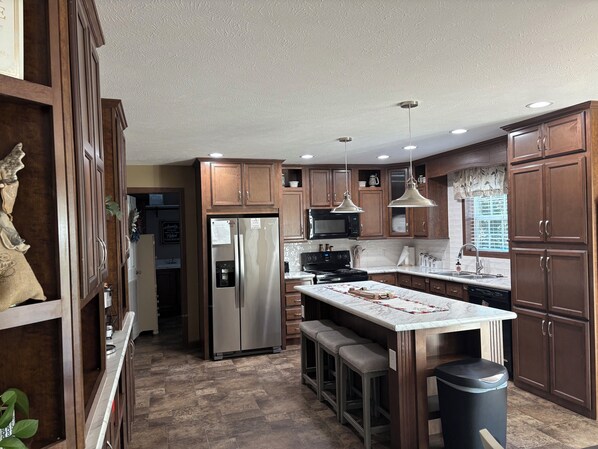 Micro-ondas, fogão, cooktop, lava-louças