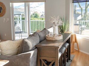 Televisión y chimenea