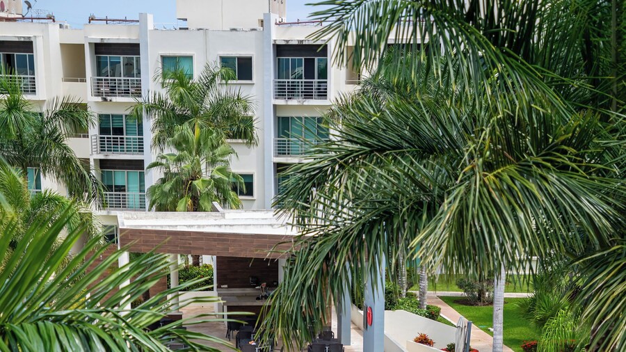 Long Island Madison - Modern Retreat