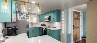 Catalina Foothills Townhome with Mountain Views