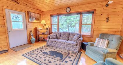 UP Lakeside Lodge- Summer Lakefront Fun – Rowboats, Paddleboats & Swim!